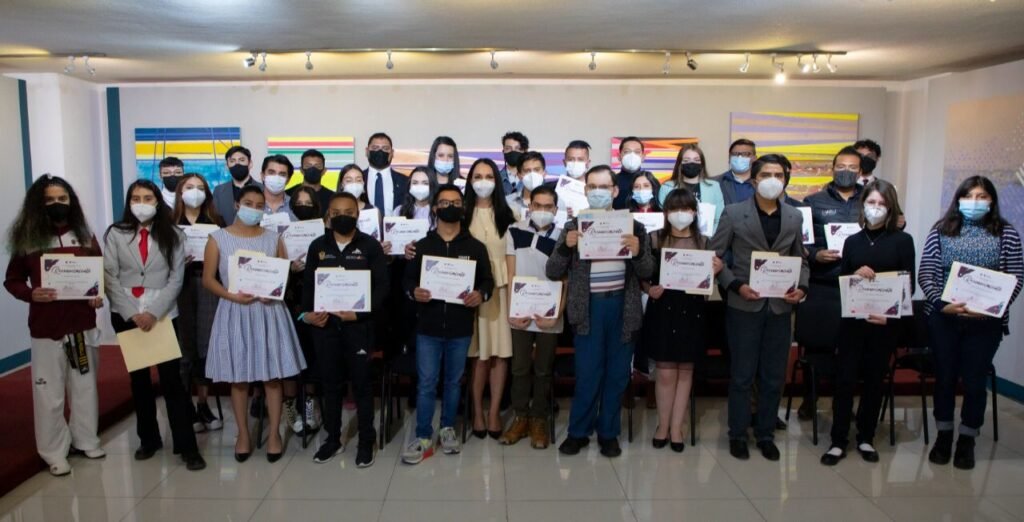 Honor de vida trabajar por las y los jóvenes de Metepec: Gaby Gamboa