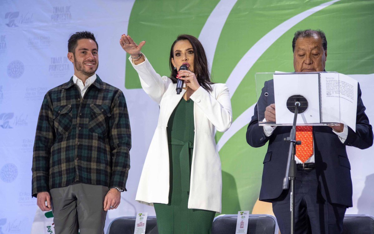 Erika Olea de la Torre toma protesta como presidenta municipal de Tianguistenco