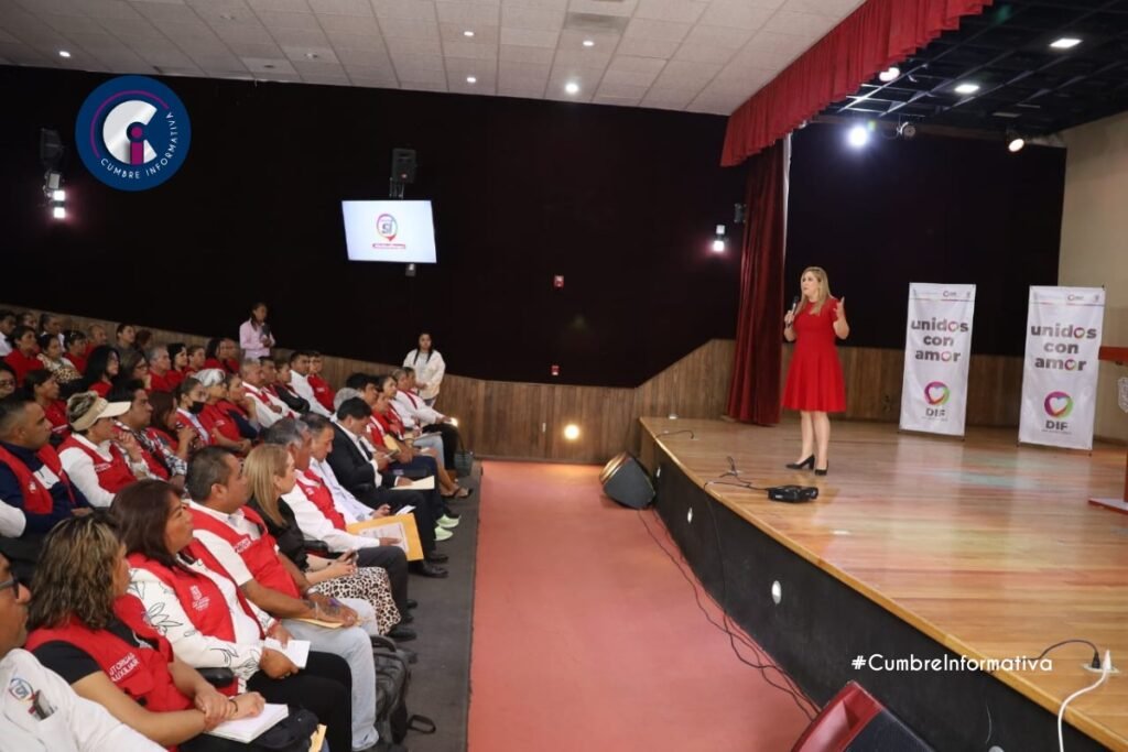 'Ana Muñiz en capacitación a autoridades auxiliares'