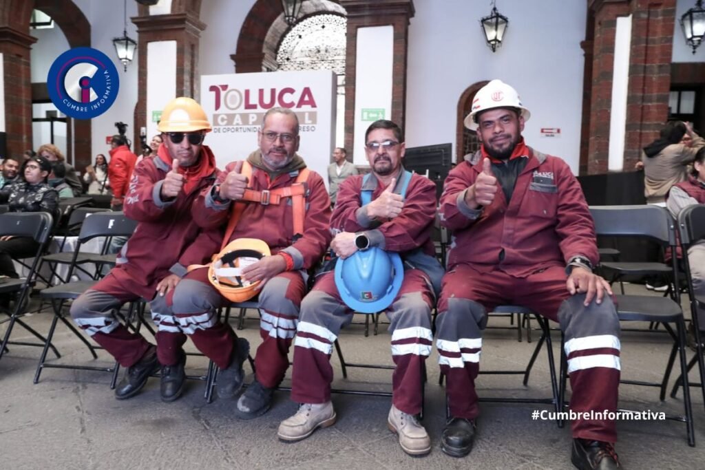 Toluca se ilumina con tecnología: instalan 25 mil lámparas inteligentes