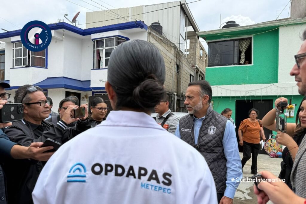 Fernando Flores recorre zonas afectadas por lluvias en Metepec y anuncia apoyo a familias damnificadas