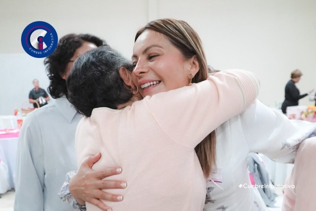 Saray Benítez festeja a lo grande a las mamás de Mexicaltzingo