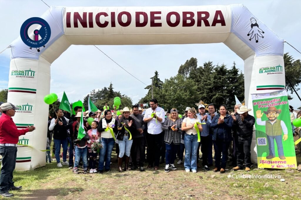 'Almoloya de Juárez arrancan pavimentación y anuncia nuevos programas'
