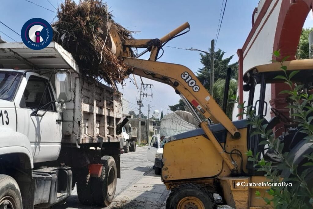 'Toluca dignifica panteones con acciones de limpieza'