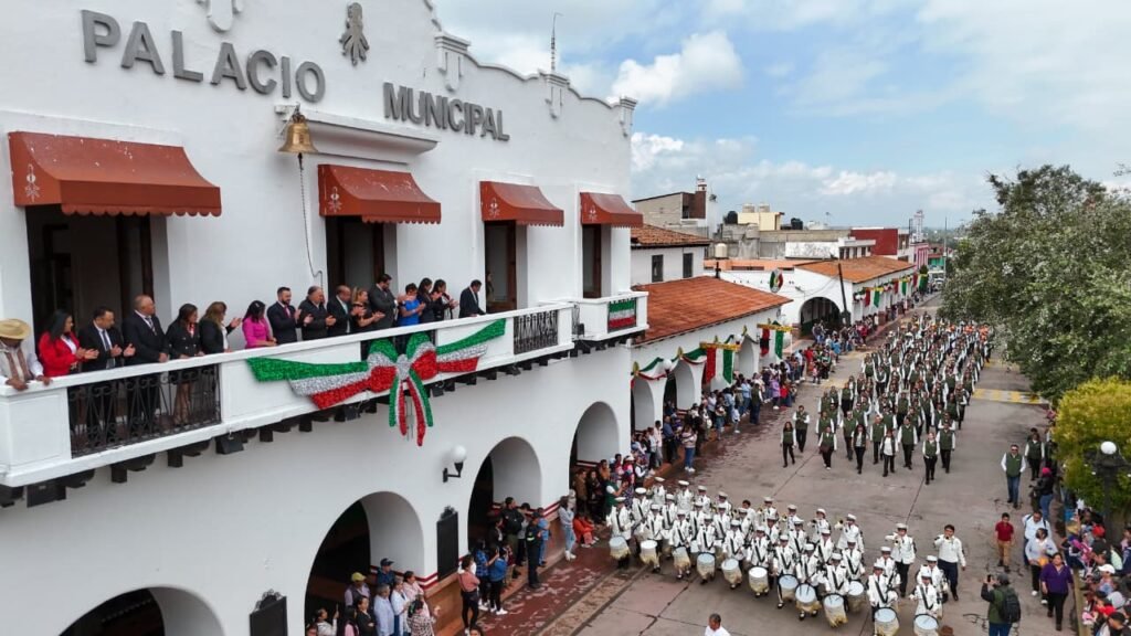 Desfile, fútbol y rentoy: así vivió Almoloya de Juárez el 16 de septiembre