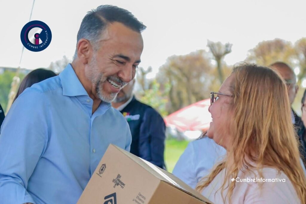 'Fernando Flores intensifica apoyos y obras en Metepec'