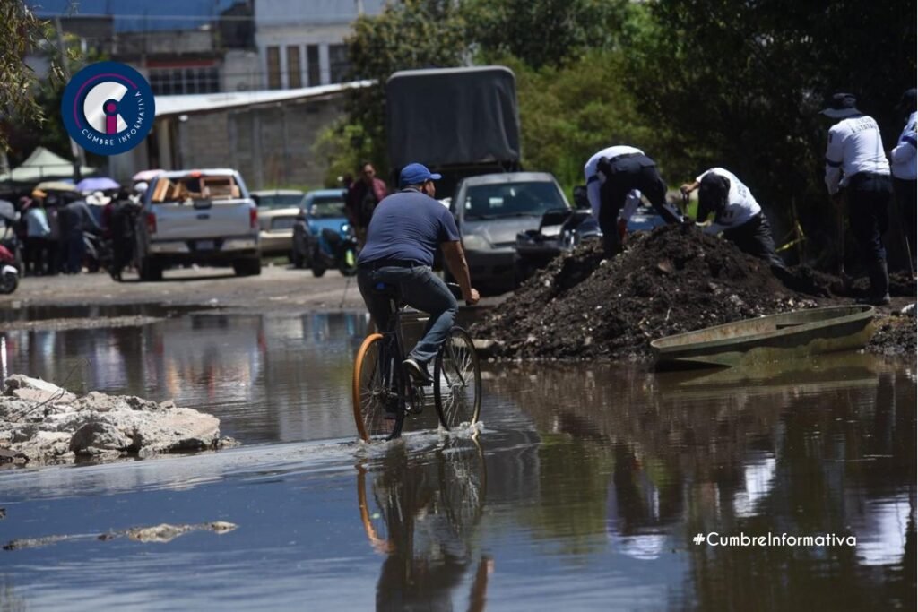 'San Pedro Tultepec sufre inundaciones'
