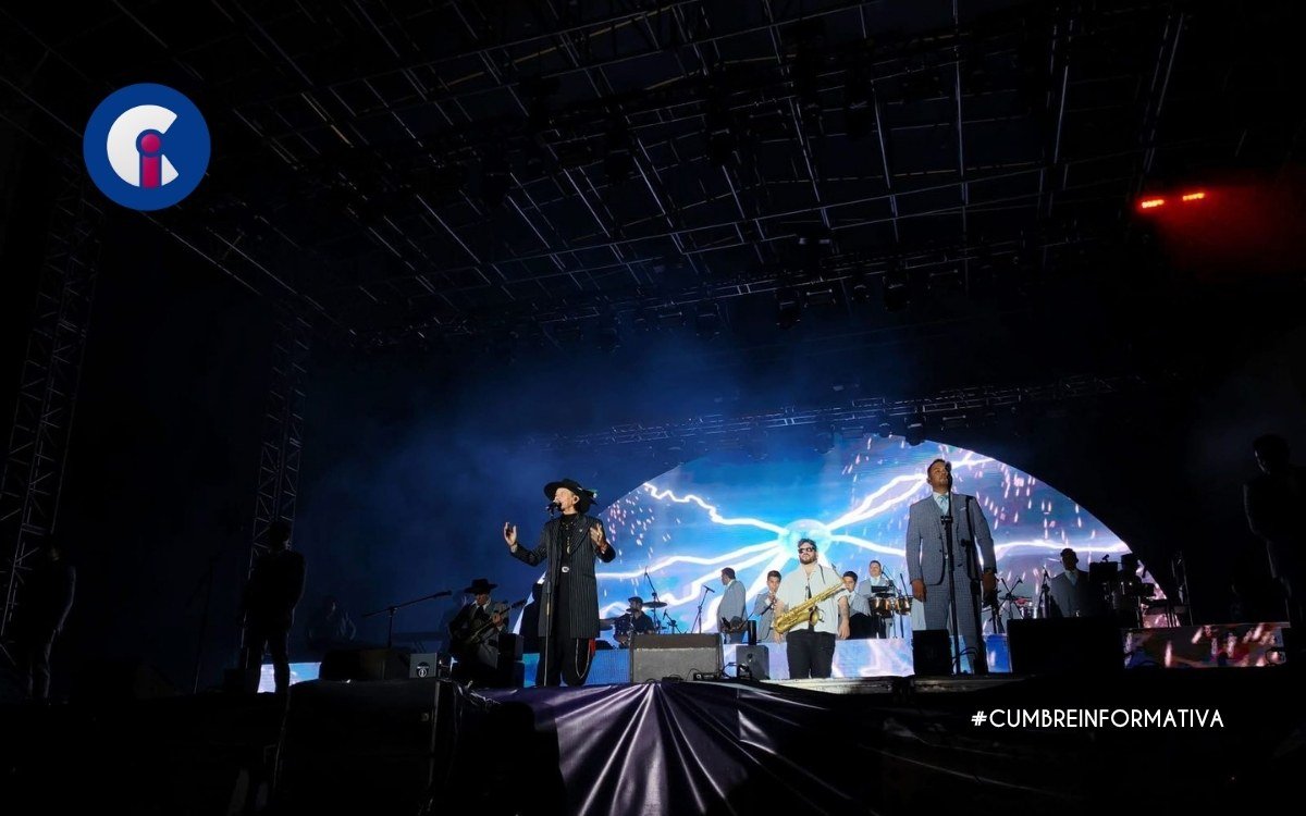 'la maldita vecindad y la sonora Santanera en feria del alfeñique'