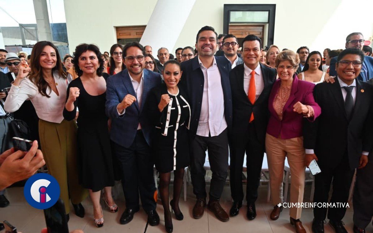 'Ruth Salinas destaca en su primer informe'