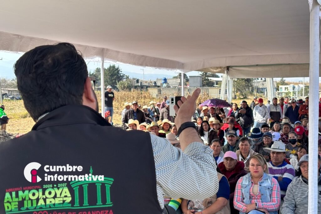 Adolfo Solís entrega carretera en San Agustín Poteje que beneficiará a más de 7,000 personas