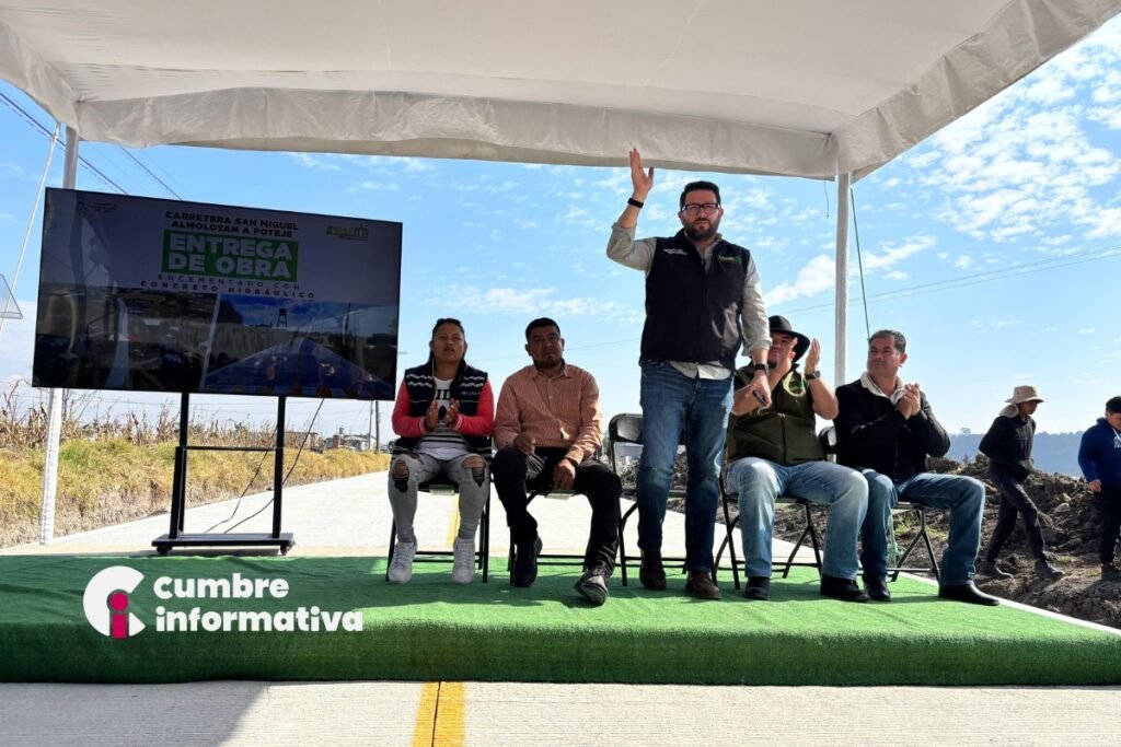 Adolfo Solís entrega carretera en San Agustín Poteje que beneficiará a más de 7,000 personas