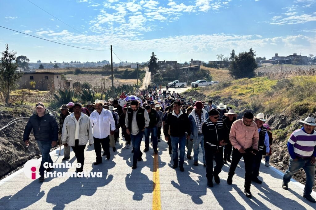 Adolfo Solís entrega carretera en San Agustín Poteje que beneficiará a más de 7,000 personas
