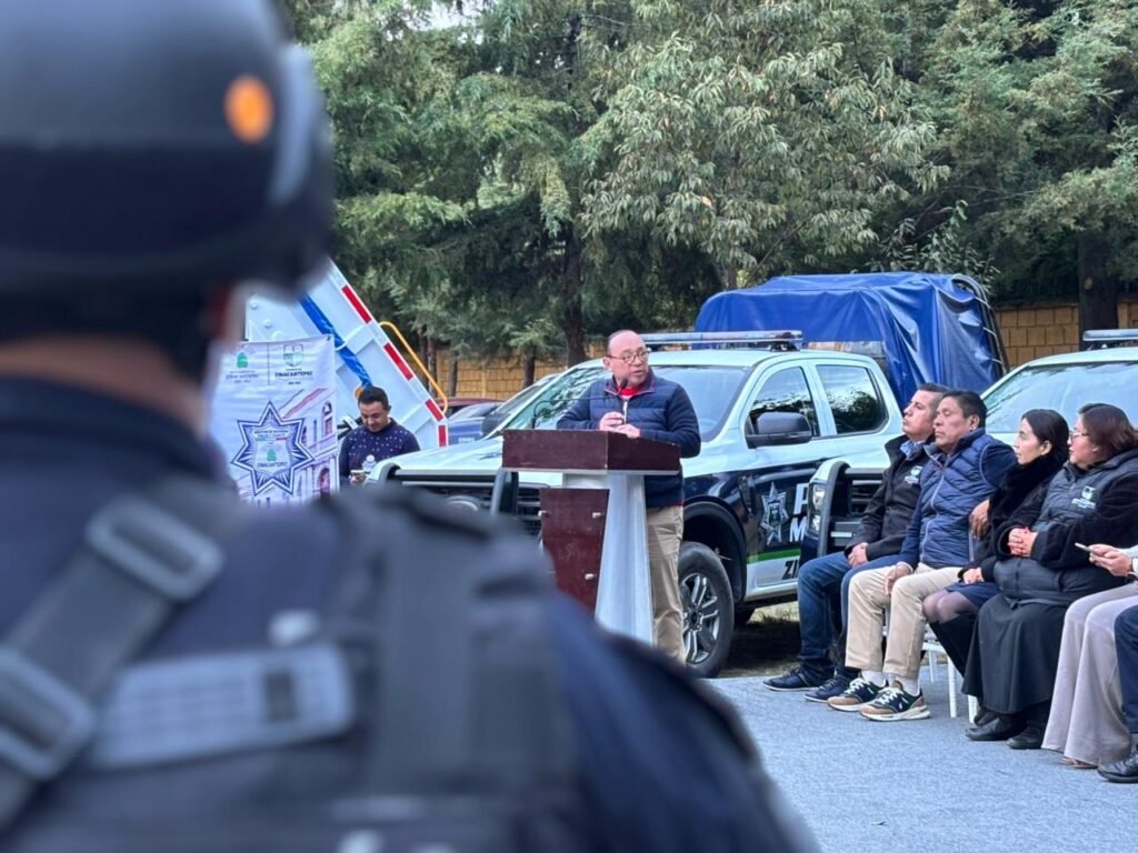 Zinacantepec recibe nuevas patrullas y camiones para reforzar seguridad y recolección de basura