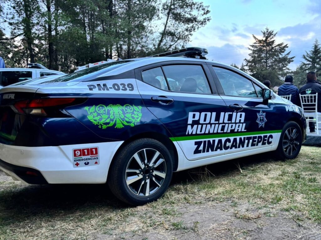Zinacantepec recibe nuevas patrullas y camiones para reforzar seguridad y recolección de basura