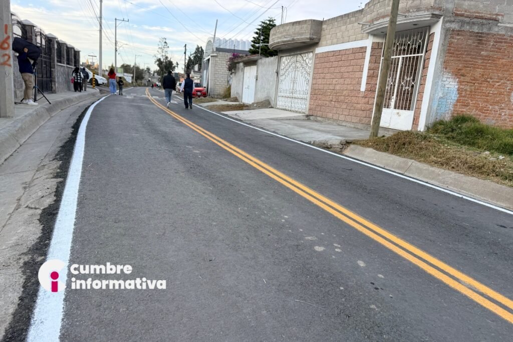 Ricardo Moreno entrega importante Vialidad en Calixtlahuaca