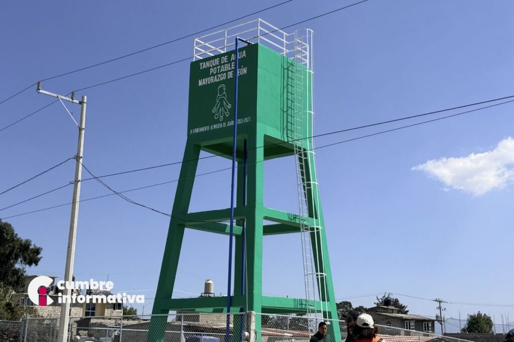 Alcalde de Almoloya de Juárez entrega tanque elevado en Mayorazgo de León