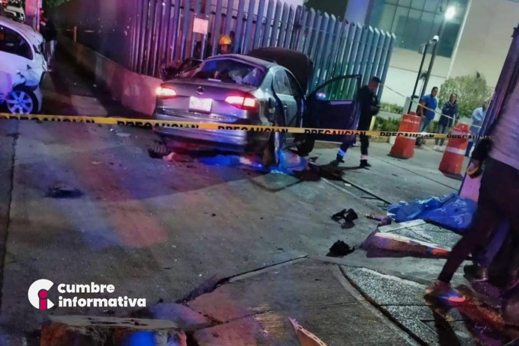 Automóvil arrolla a 11 personas en Tecamac