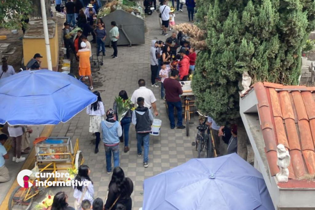 7 mil visitan panteones en San Mateo Atenco por el 10 de mayo